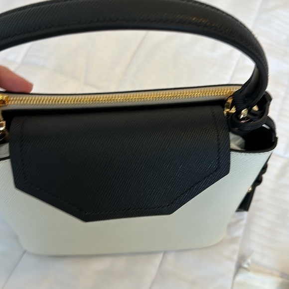 NWT Prada Cartella Saffiano Blanco + Nero top handle & strap handbag NEVER USED - Picture 8 of 9